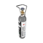 CO2 Flasche 2 kg mit Füllung, Lebensmittel-CO2 E290 – schräg von oben links, ohne Schutzkappe, Ventil W21,8 sichtbar