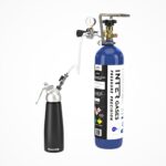 Intergases 2 kg refillable N2O cylinder with Oxyturbo regulator, W21.8 adapter and Smartwhip 500 ml black cream dispenser – set-front